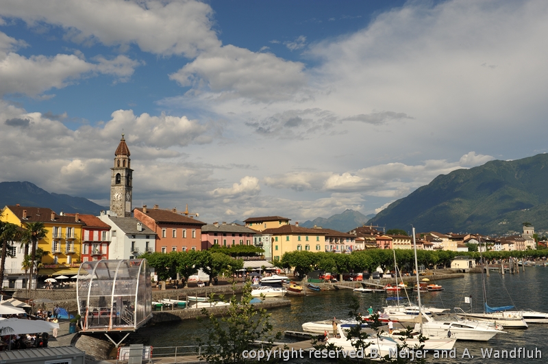 DSC_1985.jpg - This panorama shows the medevial part of the little city of Ascona